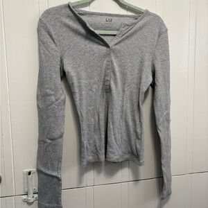 GAP Women's Heather Gray Long Sleeve Tee
